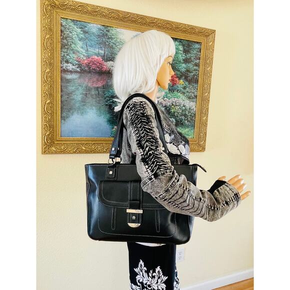 ETIENNE AIGNER black classic smooth shinny leather shoulder bag tote - Picture 3 of 9